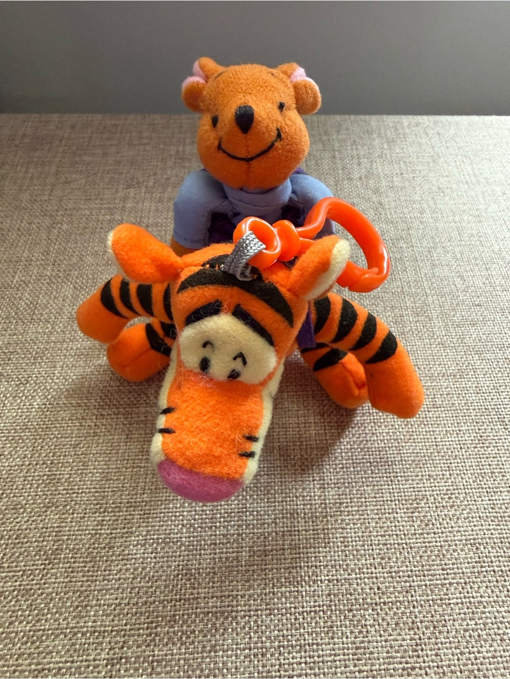 Vintage Disney Tigger & Roo Plush Backpack Clip Keychain - Picture 4 of 5